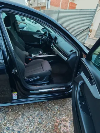 Audi A4 S-tronic 2 años de garantía