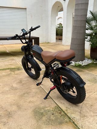 Bicicleta Eléctrica Fat Tyre Negra