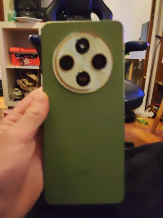 Teléfono móvil verde