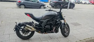 Benelli 502c Negra 48cv