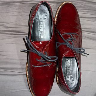 Zapatos Mephisto charol rojo