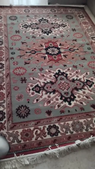 Alfombra PERSA, totalmente nueva...GRANDE