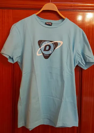 Camiseta DIESEL azul con logo