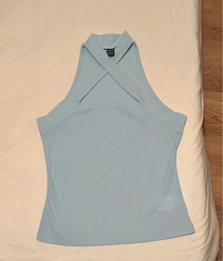 Top azul sin etiqueta