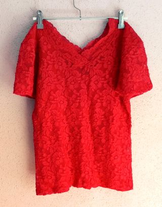 2 blusas manga corta roja y turquesa