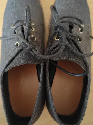 Zapatos de cordones grises mujer