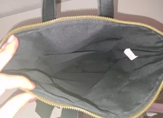 Mochila negra acolchada