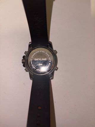 Reloj Skyline Rojo y Negro