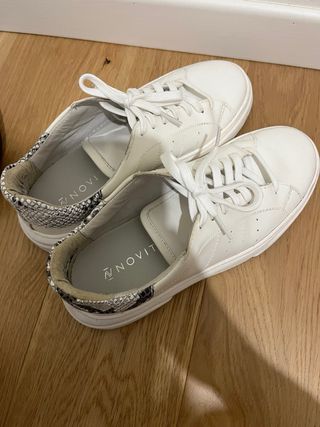 Scarpe donna: tacchi, sneakers, stivaletti