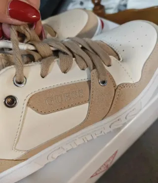 Scarpe donna Guess beige/bianche