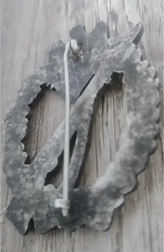 Militaria Distintivo Wehrmacht de Assalto em Prata