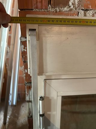 Ventana de aluminio blanca abatible 215 cmx 156 cm