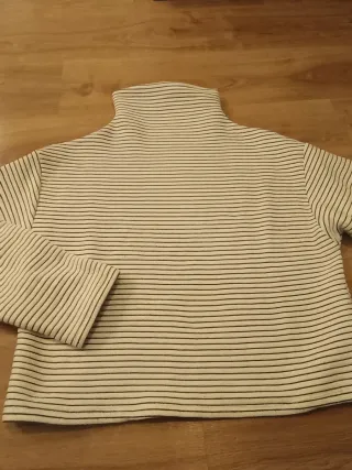 Jersey de cuello alto a rayas