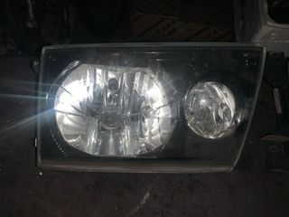 Faros Delanteros Nissan Terrano II