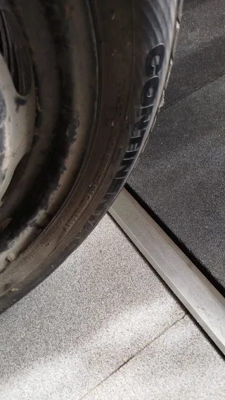 Neumático Continental 195/65 R15 91H + Gato