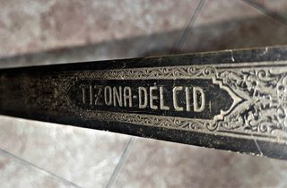 Espada medieval de acero