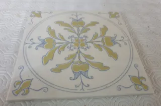 Piastrelle decorative con motivo floreale