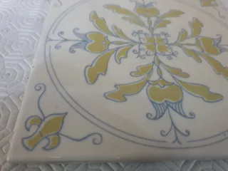 Piastrelle decorative con motivo floreale