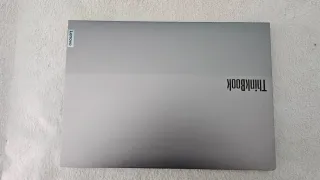 Ordenador Lenovo Gris y Negro