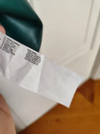 Conjunto verde top y falda de piel sintética