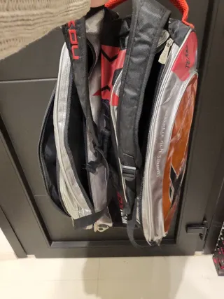 Bolsa de pádel NOX con diferentes compartimentos