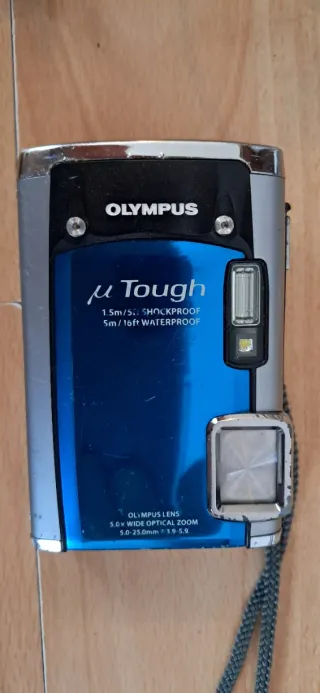 Cámara Olympus uTough Azul/Plata