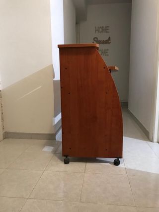 Escritorio madera ordenador con ruedas
