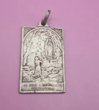 Medalla Virgen de Lourdes