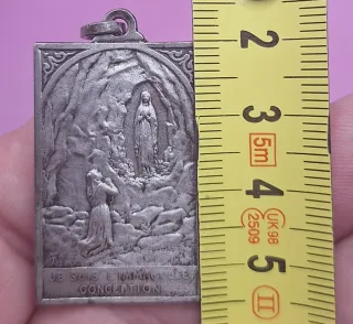 Medalla Virgen de Lourdes