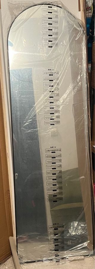 Espejo cuerpo entero marco negro