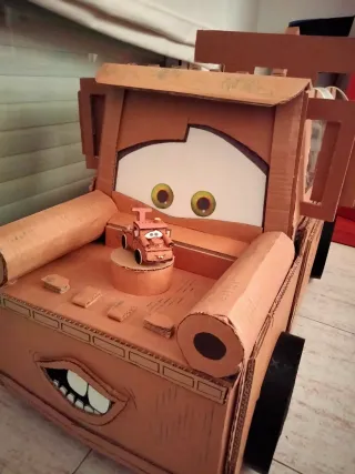 Disfraz Grúa Mater Cars Cartón