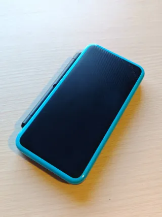 New Nintendo 2DS XL Azul y Negra