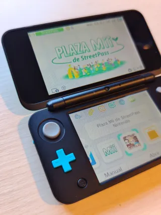 New Nintendo 2DS XL Azul y Negra