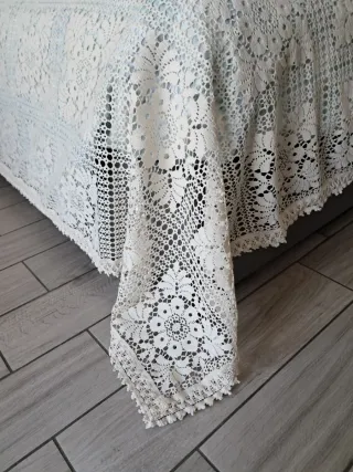 Copriletto traforato vintage