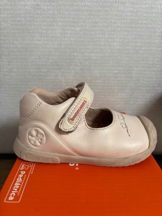 Zapato Biomecanics niña talla 21