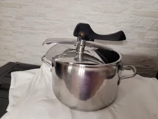 Pentola a pressione Lagostina 5lt