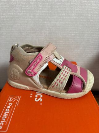 Sandalias Biomecanics Niña Talla 18 Blanco/Fucsia