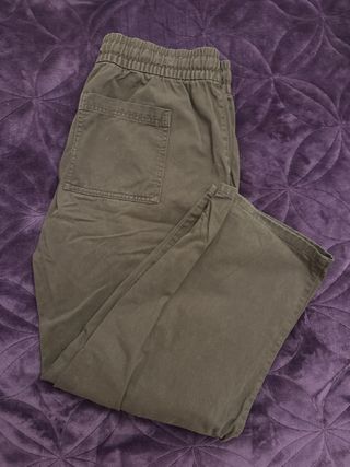 Pantalones marrones Stradivarius