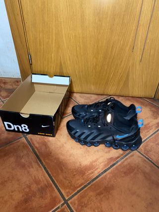 Zapatillas Nike DN8 Talla 45