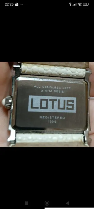 Reloj Lotus Mujer Blanco y Plateado