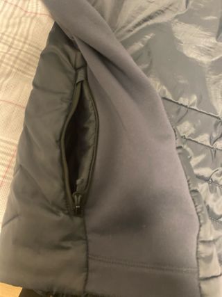 Abrigo Quechua con camiseta térmica integrada