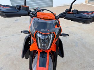 KTM 690 SMC 2022 Supermotard