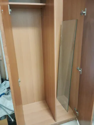 Armario de multiusos 210x73x50. Se vende por mudan