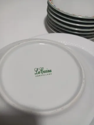 Servizio piatti ceramica e porcellana