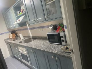 Cocina completa madera y piedra