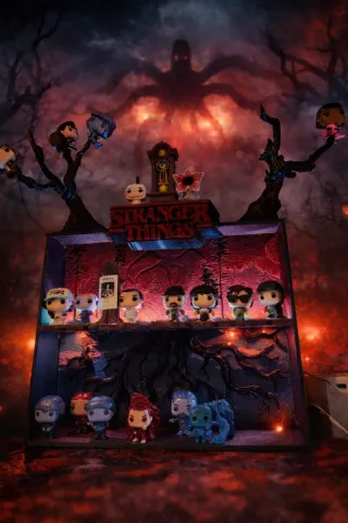 Expositor Funko Pop Stranger Things LED