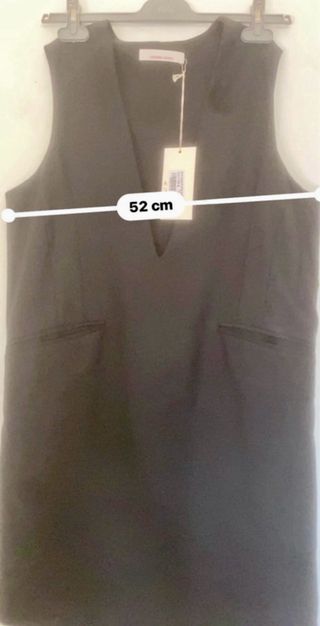 Abito smanicato Liviana Conti nero