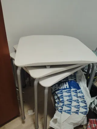 Tavolo da bar impilabile per terrazzo