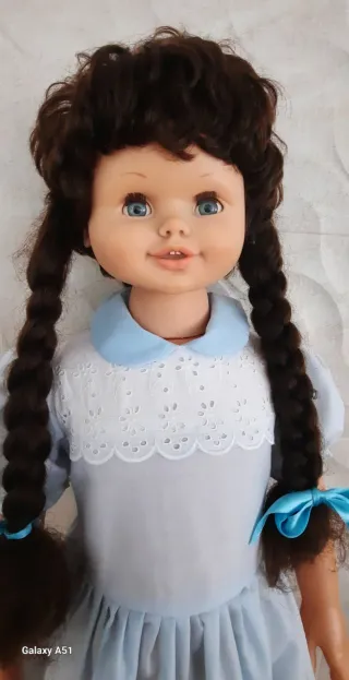 Muñeca antigua vestido azul