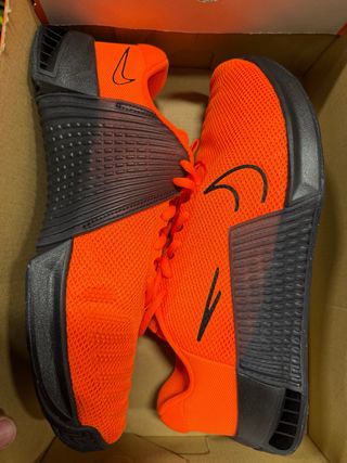Nike Metcon 9 Naranja y Negro
